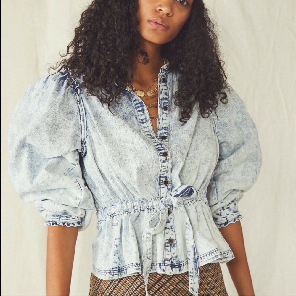 Free Peoplee You’re All Mine Denim Acid Wash Tie Shirt